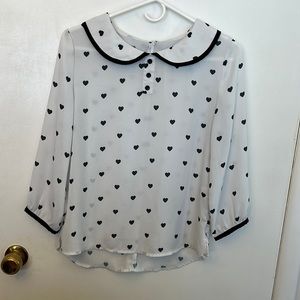 Richcoco Women’s Shirt White/Black Hearts Size 8